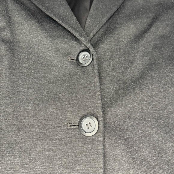 Chico's Black Tailored Blazer Notched Lapels Structured Shoulders flap pockets 2 - Picture 12 of 15